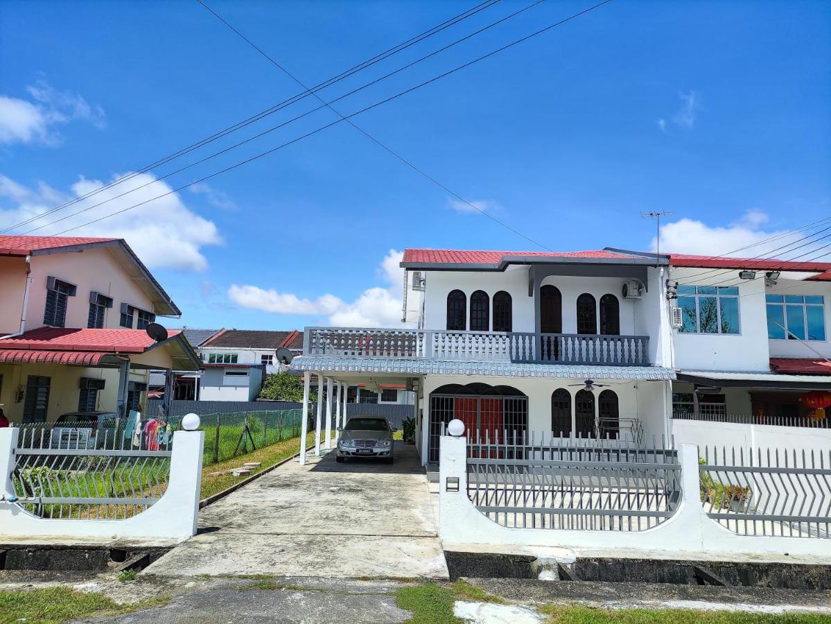 Grand Height Homestay 7A 10Pax 4Rooms Sibu Exterior foto